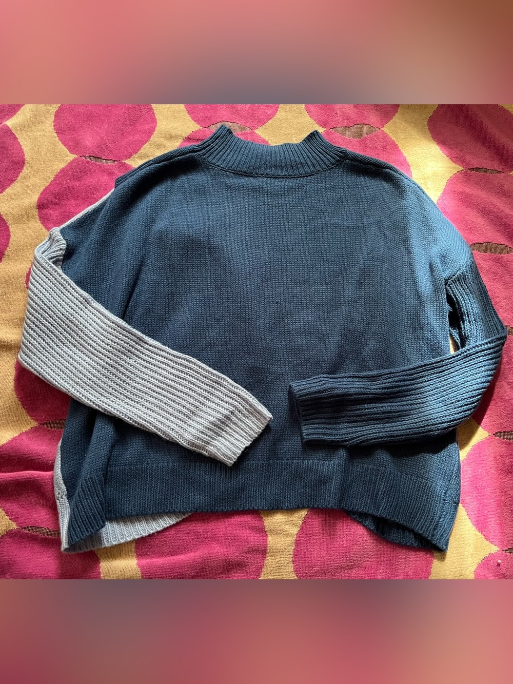 Split-Front Contrast Mock Neck Sweater - Picture 6 of 11